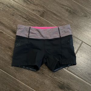Lululemon Run: Shorty Shorts 6
